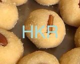 A picture of step 5 of Rava (sooji laddu).