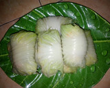 Foto langkah ke 4 dari resep Sawi Gulung Isi Tahu Saus Asam Manis.