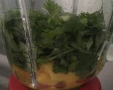 Foto del paso 5 de la receta: Pescado en salsa de cilantro, limón y mango