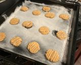 A picture of step 3 of Peanut butter biscuits.