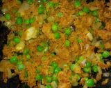 A picture of step 4 of Rava vegetables idli.