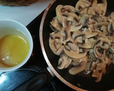 Foto del paso 5 de la receta: Pechugas de pollo y champiñones con salsa blanca