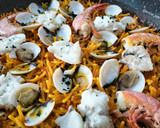 Foto del paso 8 de la receta: Fideuà de merluza y gambón