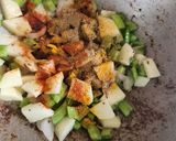 A picture of step 3 of Cluster beans potato sabji.
