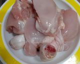 Foto langkah ke 1 dari resep Ayam ungkep tomat.