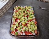 Foto del paso 3 de la receta: Ensalada de pimientos, aguacates y langostinos