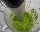 Foto del passaggio 4 della ricetta Pesto di rucola e noci