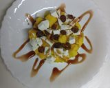 Foto del paso 3 de la receta: Tartar de salmón y aguacate con mango, pasas y queso fresco