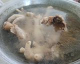 Foto langkah ke 5 dari resep Sop Cakar Ayam.