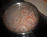 Foto del paso 4 de la receta: Ensaladilla de gambas y atún