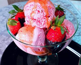Foto del paso 13 de la receta: Helado de fresas casero con yogur griego de toffee