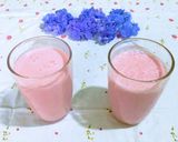 A picture of step 3 of Rose Lassi.