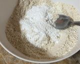 Foto del paso 1 de la receta: Galletitas de harina de almendra y coco rallado