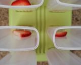 Foto del paso 3 de la receta: Paletas de yogurt y frutas