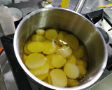 Foto del paso 1 de la receta: Bacalao confitado con muselina de ajo