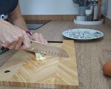 Foto del paso 1 de la receta: Tortilla de gulas