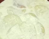 A picture of step 4 of Nolen Gurer Chitai Dudh Pithe.