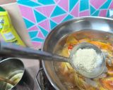 Gambar langkah 5 resipi Tom Yum Sayur.