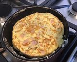 A picture of step 9 of Ham, Cream, and Herb Omelet.
