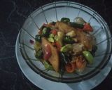 Foto langkah ke 5 dari resep Tumis cucut cabe ijo.