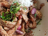 หมูคลุกฝุ่น (ลาบทอด)