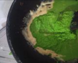 A picture of step 1 of Broccoli Spinach Sauce Pasta.
