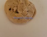 A picture of step 3 of Garlic paratha.