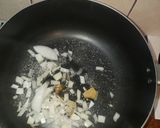 Foto del paso 1 de la receta: Arroz con mariscos.