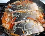 Foto del paso 7 de la receta: Salmón en salsa de coco 🥥