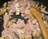 A picture of step 1 of Chicken and porcini mushrooms in a saffron and white wine sauce.