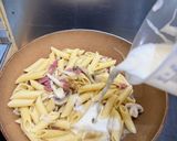 Foto langkah ke 6 dari resep Truffle Creamy Pasta.