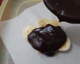 Foto langkah ke 3 dari resep Pisang Coklat Lumer.