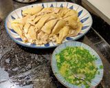 A picture of step 3 of Steam Chicken Chinese Style (Ching Pakcikai).