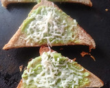 ચીઝી ગાર્લિક બ્રેડ (Cheesy Garlic Bread Recipe In Gujarati) રેસીપી સ્ટેપ4ફોટો