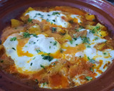 Foto del paso 4 de la receta: Comida económica y sabrosa/ tajín de patatas guisadas con huevo