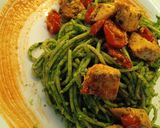 Foto del paso 6 de la receta: Pasta verde con salteado de pollo y Cherry asados
