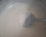 A picture of step 3 of Macaroni white sauce pasta with garlic bread.