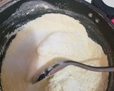 Foto del paso 2 de la receta: Bollos de 🌽con patas de 🐣.