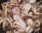 Foto langkah ke 1 dari resep Baby gurita saos tiram.