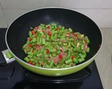 Foto langkah ke 4 dari resep Tumis Buncis Kornet.