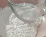 Gambar langkah 1 resipi Kuih Tepung Bunga.