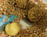 Foto langkah ke 4 dari resep Peanut Choco Filling Thumbprint Cookies.