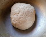 A picture of step 2 of Chicken tikka pizza.