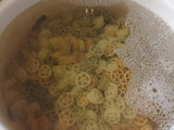 Fideos salteados