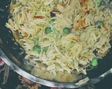 A picture of step 2 of Yakhni matar pulao.