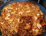 Foto del paso 10 de la receta: Fideuá de langostinos al ajillo