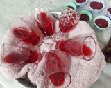 صورة لخطوة 2 من وصفة باناكوتا بالفراولة 🍓