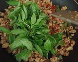 Foto langkah ke 5 dari resep Chicken Pad Kra Pao / Pad Kra Pao Gai 🇹🇭.