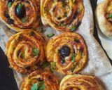 صورة لخطوة 1 من وصفة دوائر البيتزا Pizza rolls