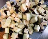 Une image de l'étape 2 de Aubergines et carottes grillées à l’oignon rouge.